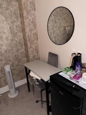 Shared Dormitory, 1 Bedroom, Smoking, Fireplace | Interior - Room-stylish Double Room & Sofa Bed in S (Gillingham)