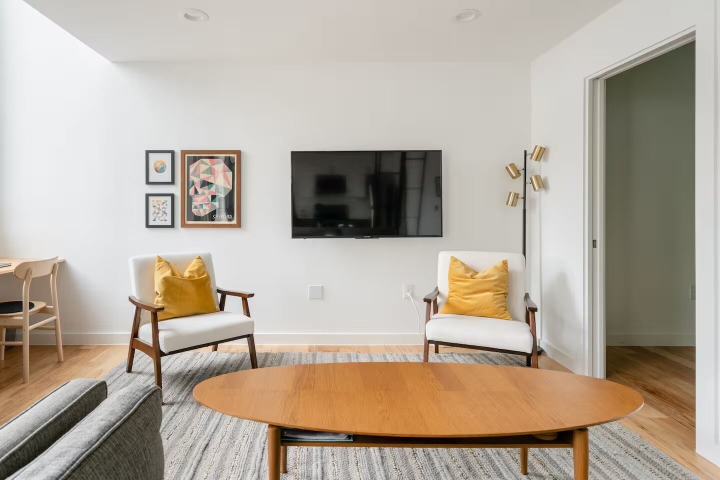 Modern East Austin Guesthouse Close To E. 6th, Downtown, Rainey, And The Lake - Austin, TX