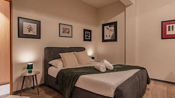 Exclusive Condo | Desk, laptop workspace, iron/ironing board, free WiFi
