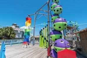 Children’s area - Blue Coral Bay | Boat Dock | Waterfront | My Beach Getaways (Gulf Breeze)