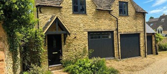 The Carriage House, peaceful, beautiful cottage
