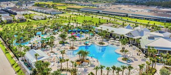 BRAND NEW 10-bedroom Luxury Retreat, Private Pool & Spa, Near Disney & Orlando!