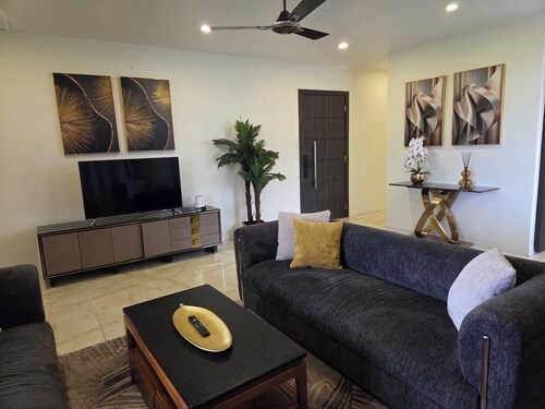 Marigold Apart 3. Your sun soaked getaway in Fiji. Gorgeous 2 bedroom Apart.