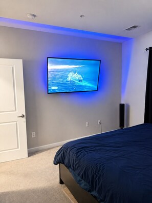 Room - Luxe condo in Elizabeth nj 8 mins from EWR Newark airport, 4 min from nj transit (Torrington)