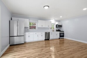 Private kitchen - 2-bedroom apartment in Plymouth near the beach (Plymouth)