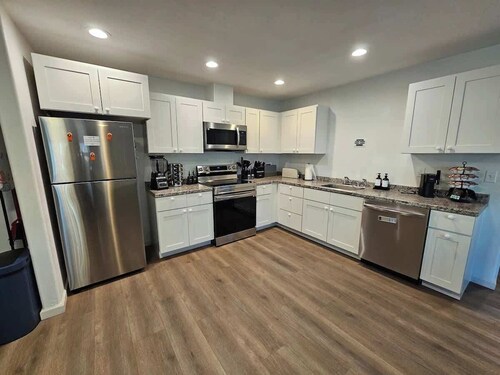 Earl Street Retreat Unit A