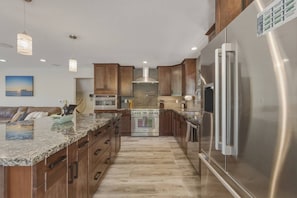 Unclassified image, 4 of 81, button - Luna’s Mountain Manor | Chef Kitchen & Game Room (Stateline)