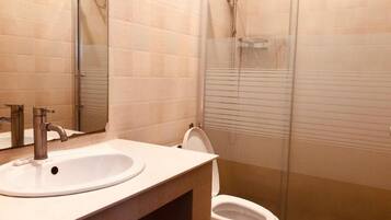Deluxe Double Room, Balcony, Pool View | Bathroom | Free toiletries, hair dryer, towels, soap