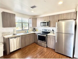 Coffee/tea maker, fridge, microwave, oven - Upscale 1BR | Prime Miami Location (Miami)