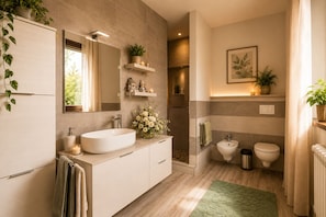 Bathroom - Vrbo Property (Capannori)