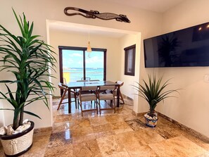 Dining - Bright and spacious 3-bedroom PH with jacuzzi ocean front in Playa del Carmen (Playa del Carmen)