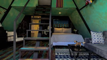 Habitación Confort | Escritorio y espacio para trabajar con laptop