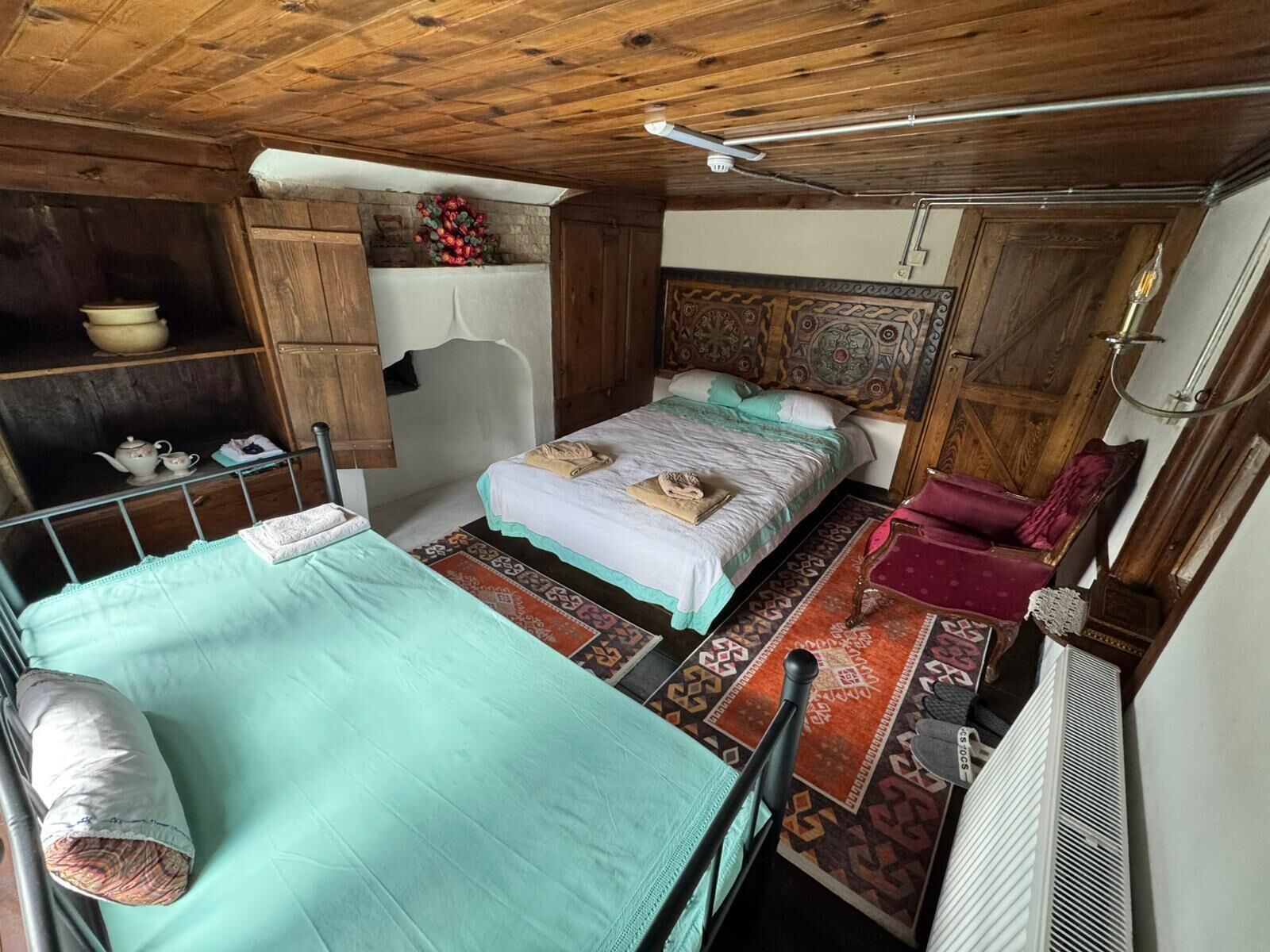 Habitación triple familiar | Wifi gratis y ropa de cama 