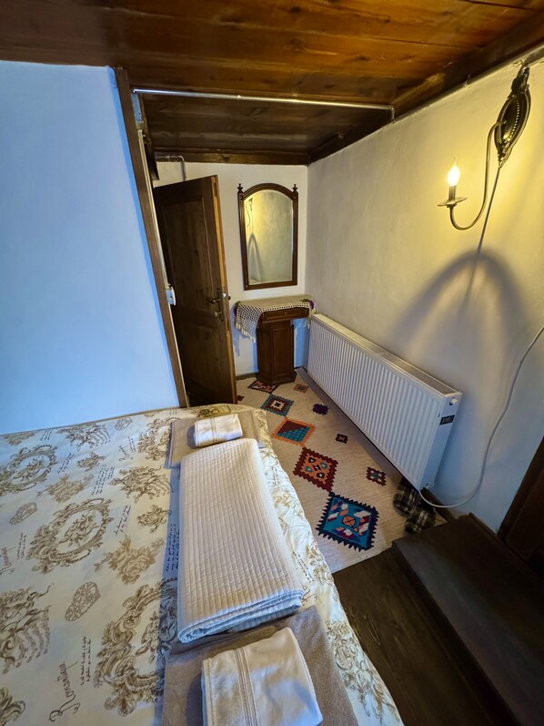 Habitación doble económica | Wifi gratis y ropa de cama 