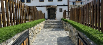 Geyikli Konak