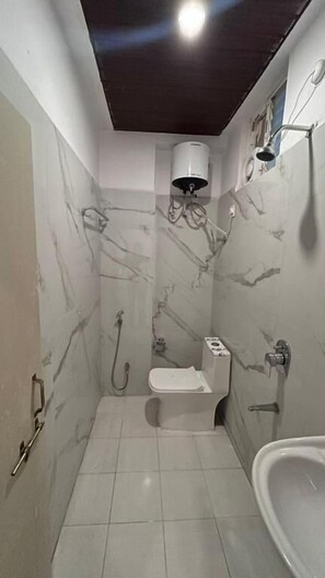 Bathroom - Hotel Ecstasy (Hyderabad)