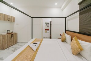 Deluxe Suite | Free WiFi - Hotel Ecstasy (Hyderabad)