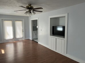 Interior - Soothing 1-bedroom apartment in Plymouth near the beach (Plymouth)