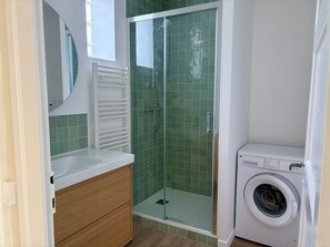 Bathroom - Vrbo Property (La Baule-Escoublac)