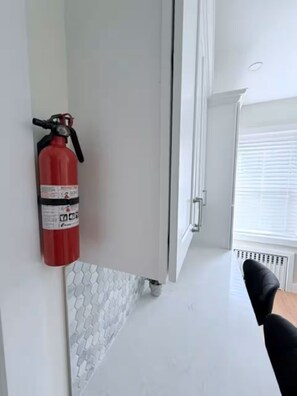 Interior - Luxury Apt: 2 King Beds & Free Parking (Jersey City)
