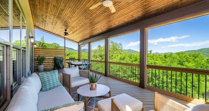 Three Sisters Summit: Mountain Views, Game Room