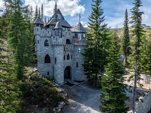 Schweitzer Castle - Ski in / Ski out