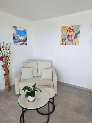 Living area - Vrbo Property (Jan Kok)