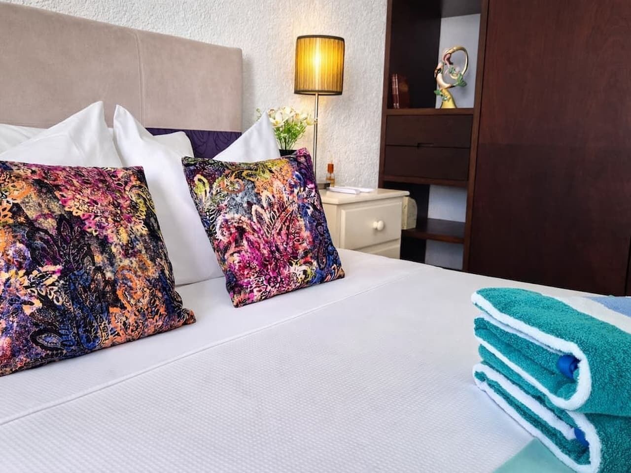 Junior Double Room, Garden View | Peti besi dalam bilik, Wi-fi percuma, cadar katil 