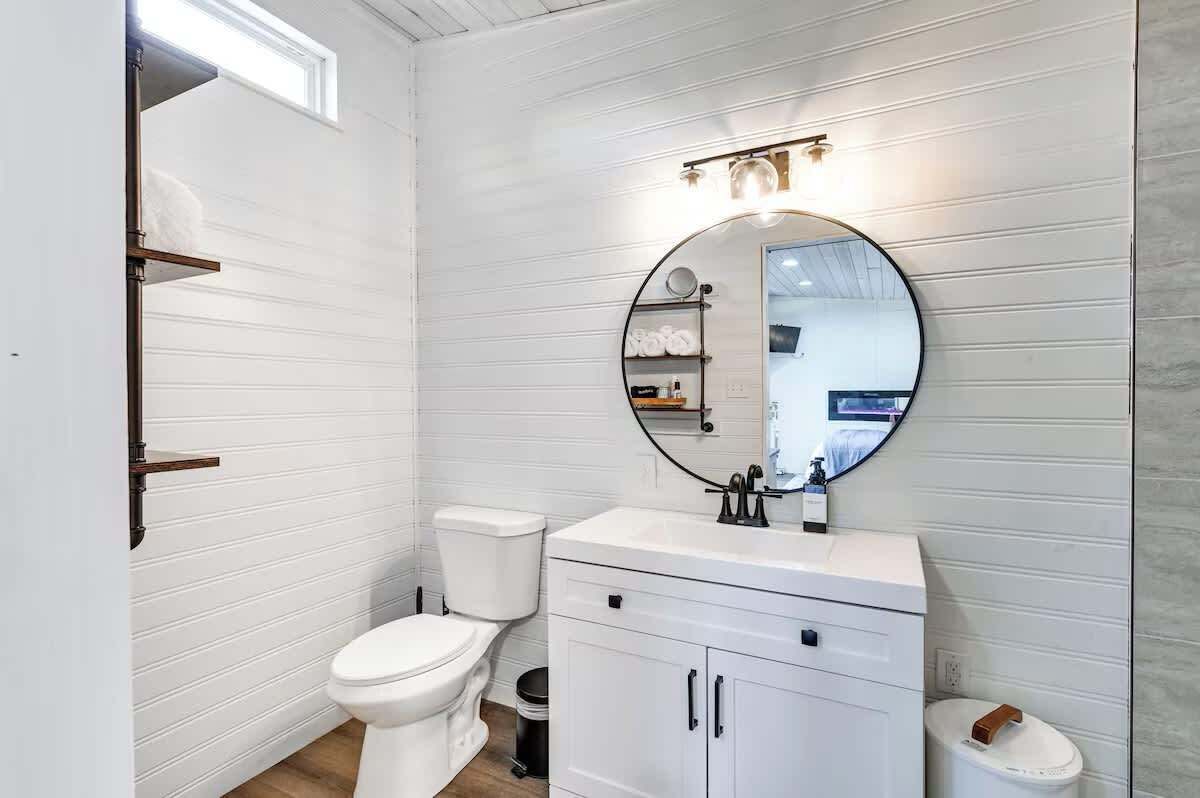 Shower, hair dryer, shampoo