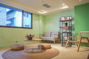 Interior - Old School (Taichung)