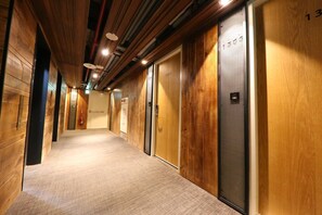 Interior - Old School (Taichung)