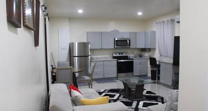 Cozy 1-bedroom apartment in perfect Covington with AC