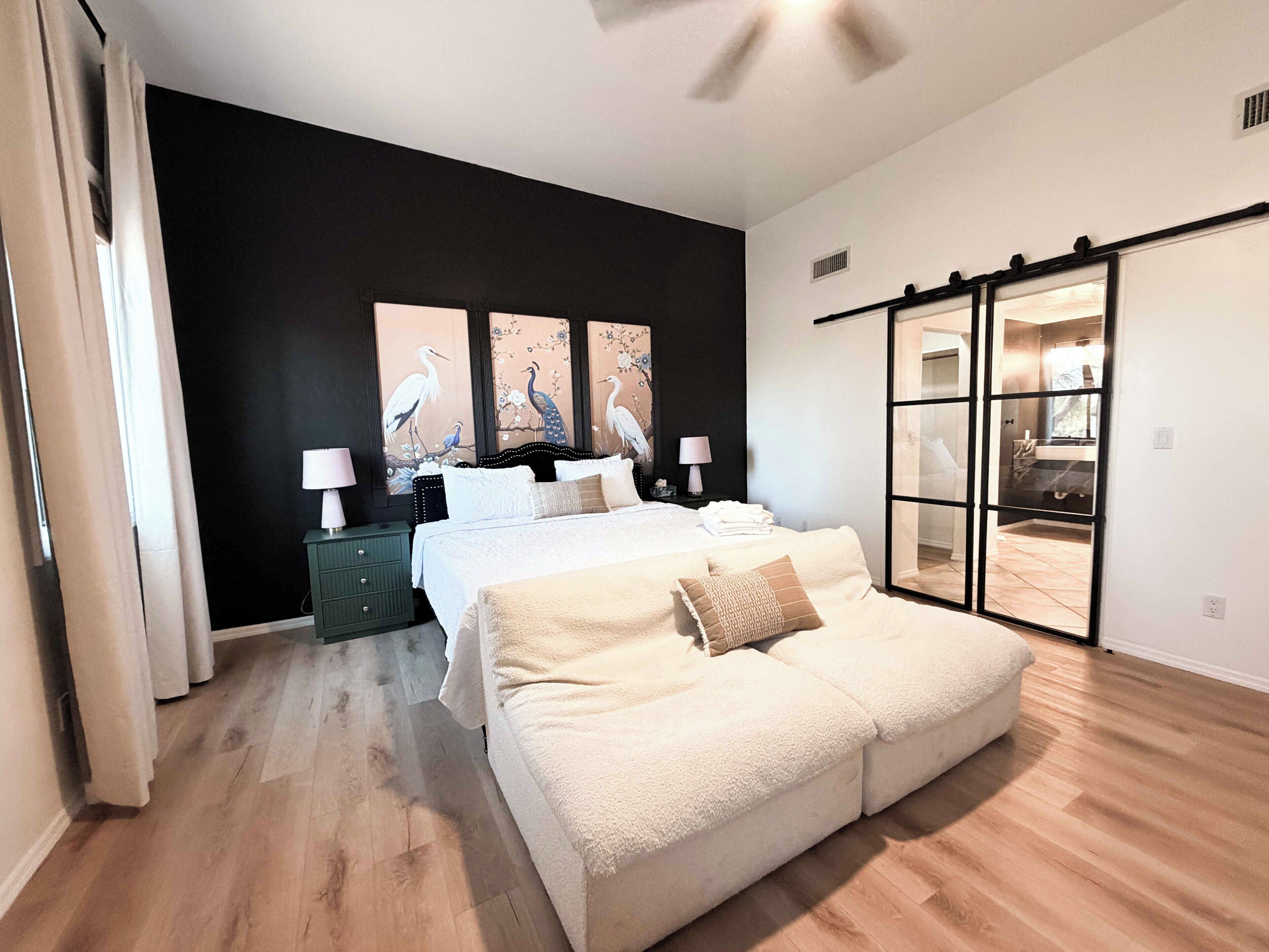 4 bedrooms, desk, iron/ironing board, travel crib