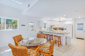 Interior - 7660 Ridgewood Ave (Cape Canaveral)