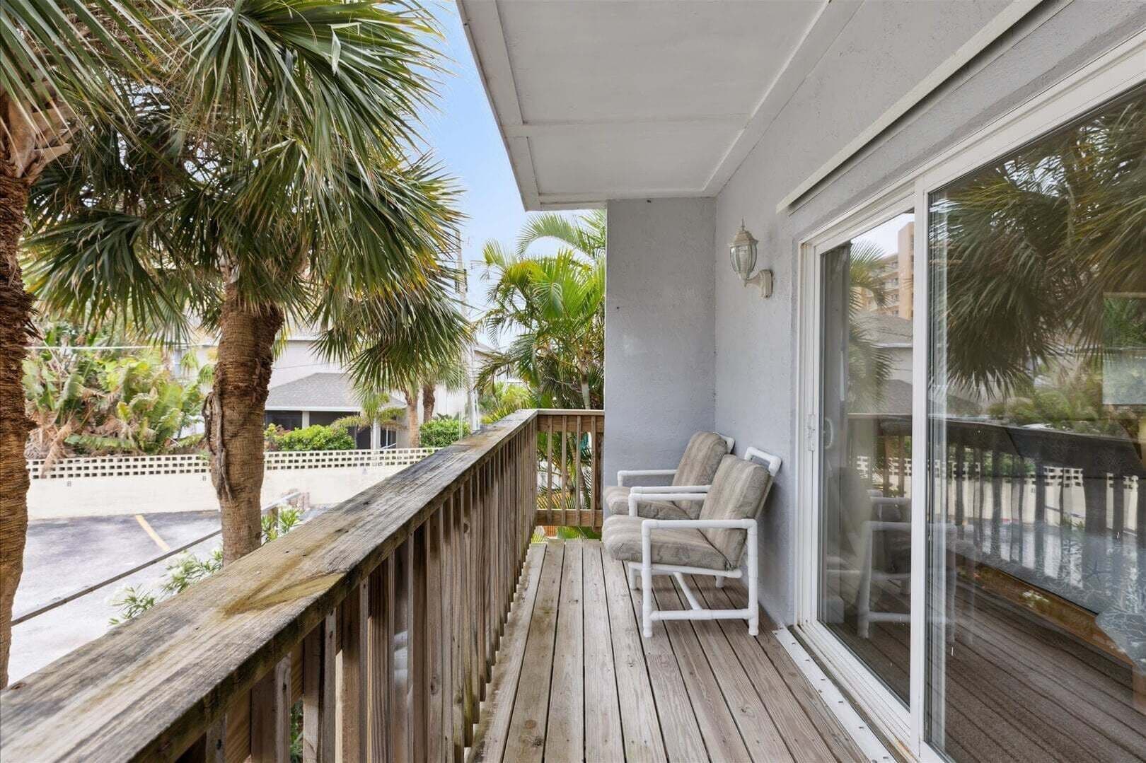 Villa (3 Bedrooms) | Balkon