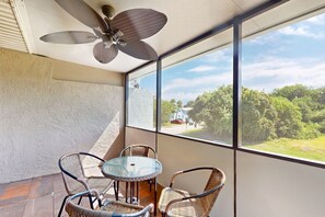 Ferienhaus (2 Bedrooms) | Esszimmer
