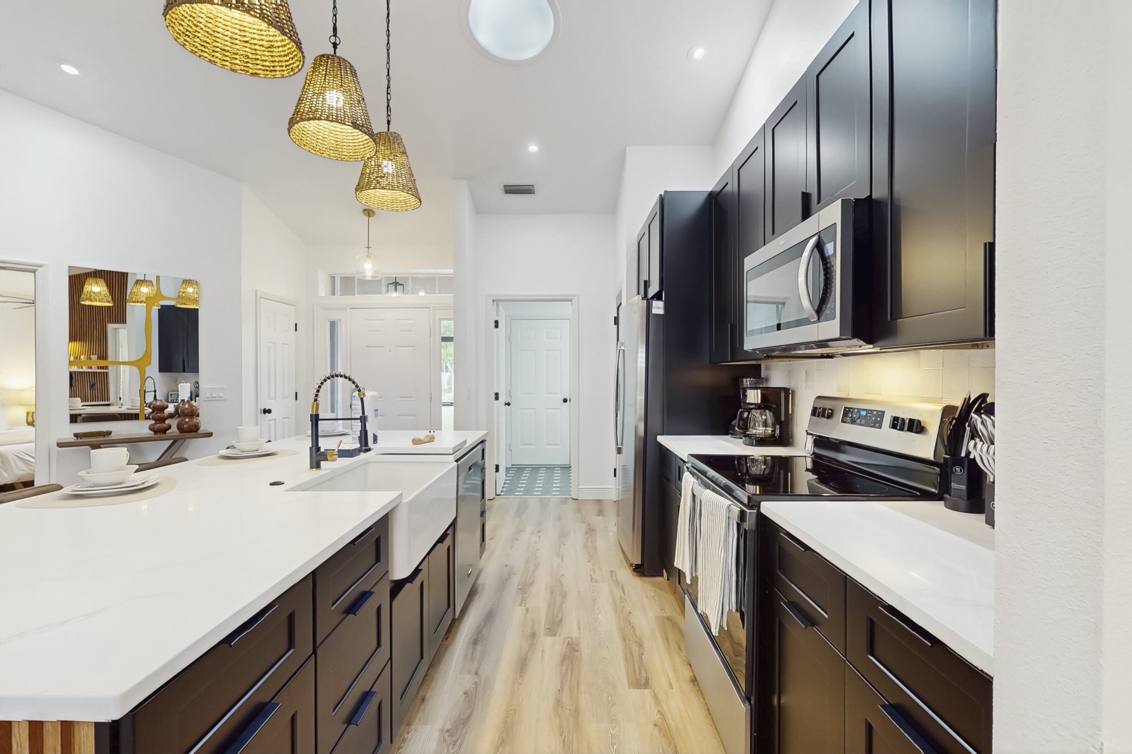 Rumah (4 Bedrooms) | Dapur pribadi | Lemari es, microwave, oven, dan kompor