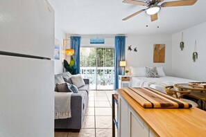 Apartment (1 Bedroom) | Private kitchen - The Plaza 227 (Cape Canaveral)