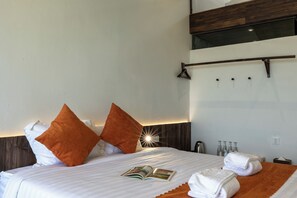 Family Room, Ocean View | Free WiFi - Rucha Beachfront Retreat (Phong Quang)