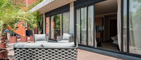 Presidential Condo, Courtyard View | Terrace/patio