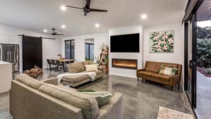 Living area - Modern Margaret River Escape with Firepit (Margaret River)