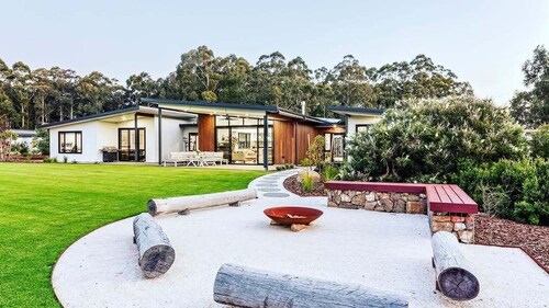 Modern Margaret River Escape with Firepit