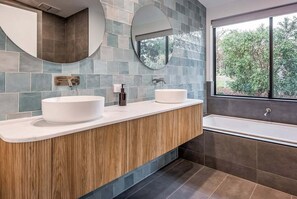 Bathroom - Modern Margaret River Escape with Firepit (Margaret River)