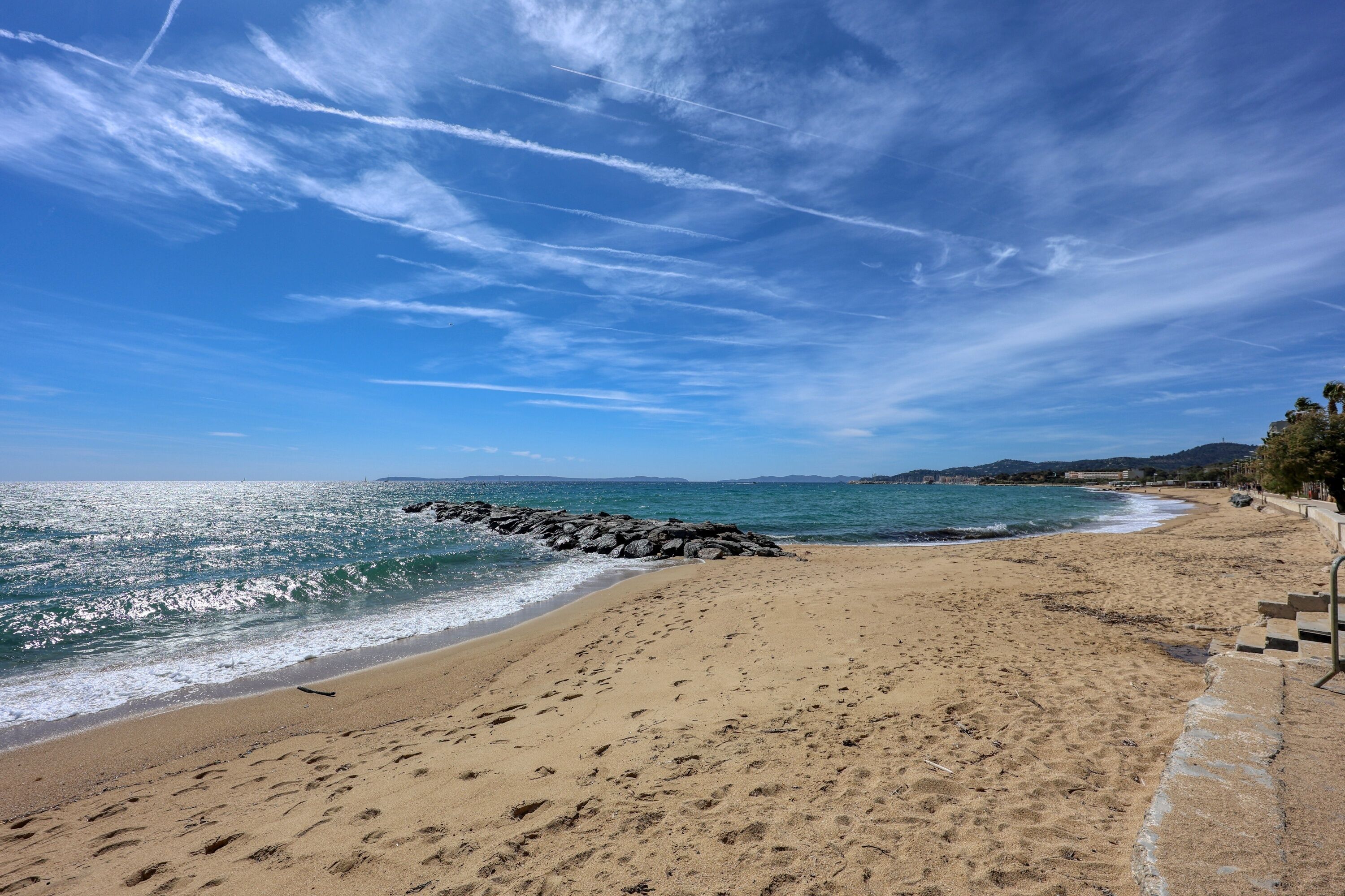 Nær stranden
