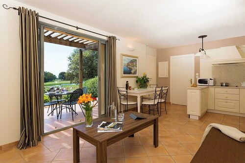 Paradis provençal pour 4p. : golf, clim & piscine