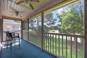 Terrace/patio - Changes in Latitude (Pawleys Island)