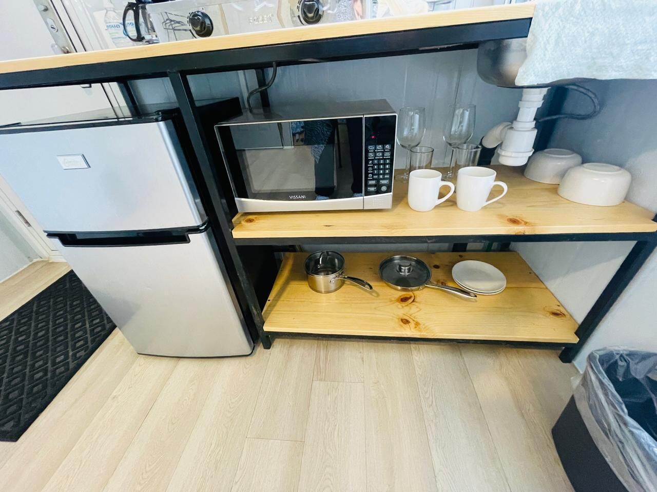 Estudio, 1 cama doble, no fumadores, baño privado | Cocina privada | Frigorífico pequeño, microondas, placa de cocina y utensilios de cocina