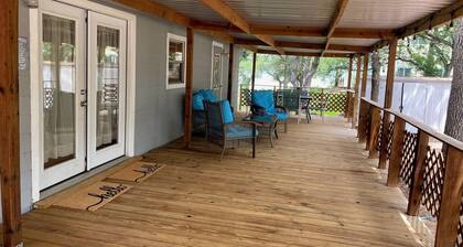 Welcome to Somewhere on a Lake, a 3BR/2BA waterfront retreat on Lake Palo Pinto.