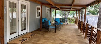 Welcome to Somewhere on a Lake, a 3BR/2BA waterfront retreat on Lake Palo Pinto.