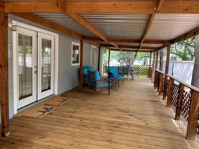 Welcome to Somewhere on a Lake, a 3BR/2BA waterfront retreat on Lake Palo Pinto.